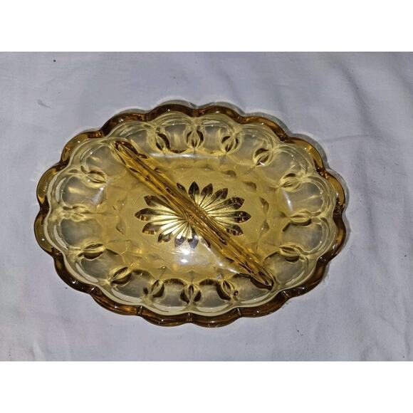 Vintage Anchor Hocking Amber Glass Divided Oval Dish Nuts Relish Scalloped Edge - Picture 3 of 5